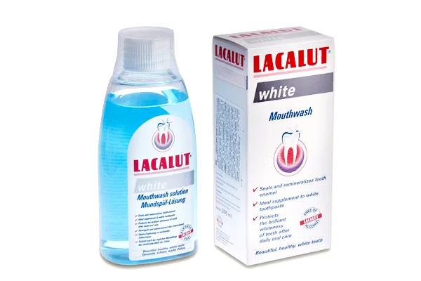 Burnos skalavimo skystis LACALUT WHITE 300ml