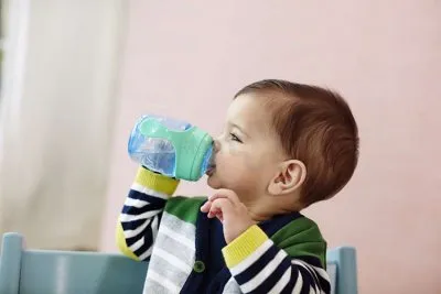 Puodelis neišsiliejantis su silikoniniu snapeliu ir rankenėle 6+ mėn. AVENT 200ml (SCF551/00)