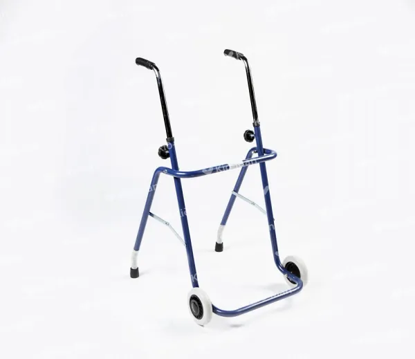 Vaikštynė su 2 ratukais ir 2 pėdelėm