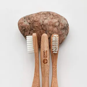 GREEN WHALE bambukinis dantų šepetėlis vidutinio kietumo šereliais suaugusiems
