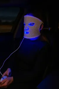 Lunni 7 colors LED and Near-Infrared Light Silicone LED Facial Mask White